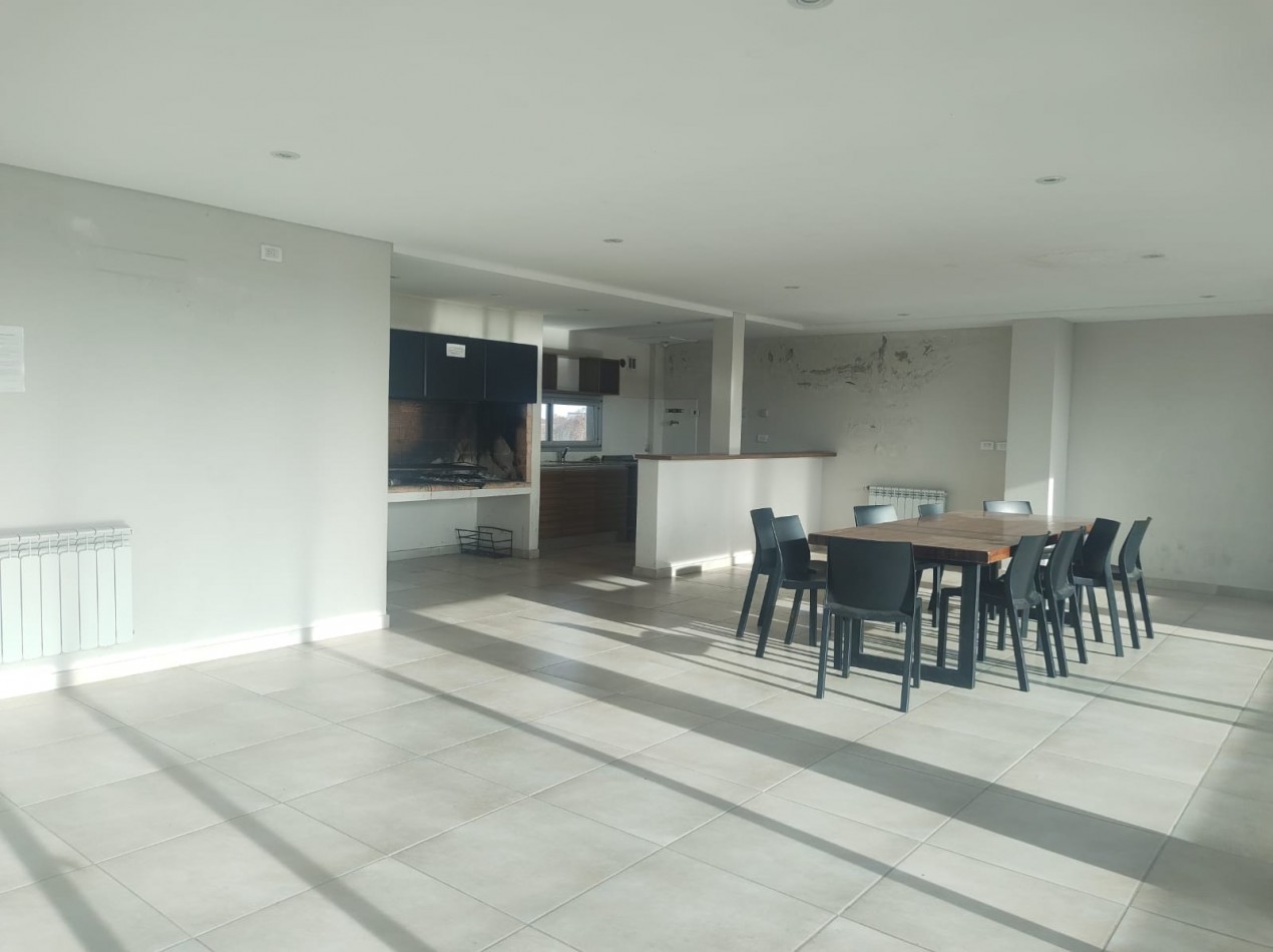 Venta de excelente departamento