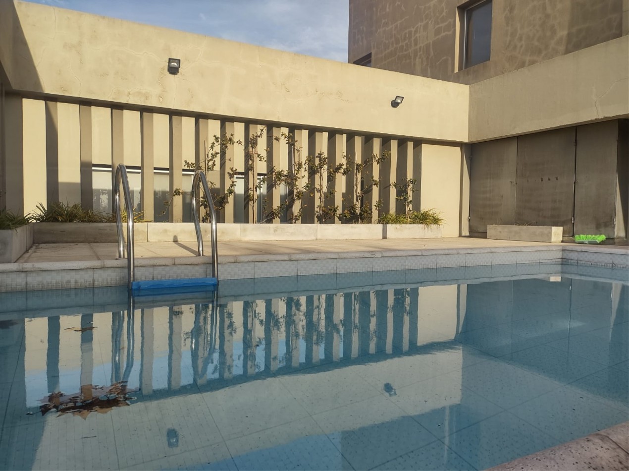 Venta de excelente departamento