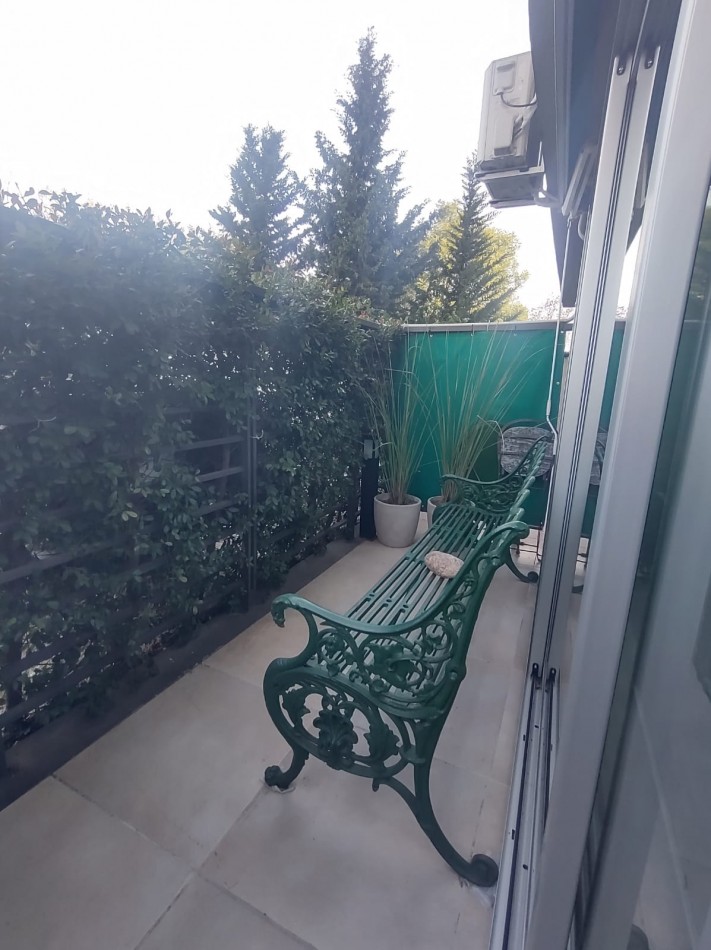 Venta de excelente departamento