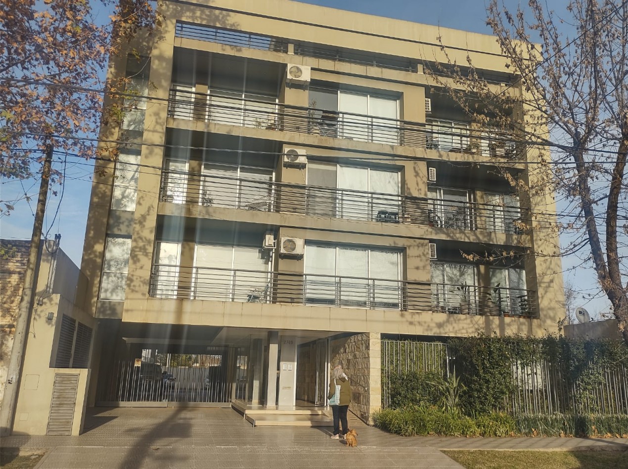Venta de excelente departamento