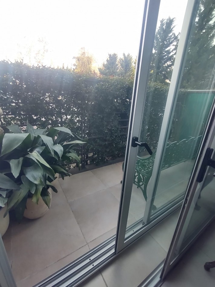 Venta de excelente departamento