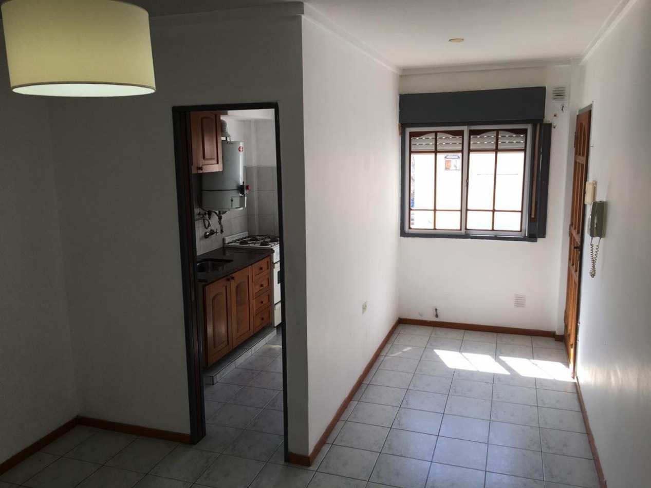 11 entre 39 y 40 Depto 1 dormitorio a la venta en La Plata