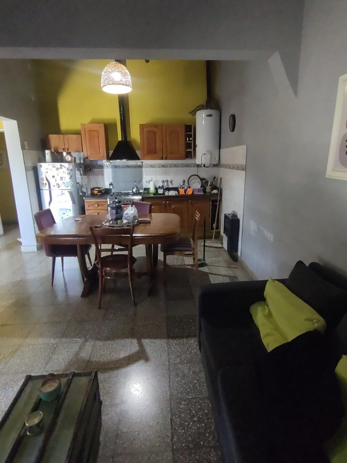 Casa en venta sobre ruta 205 entre Estrada y Av. Pereyra