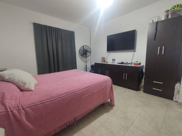 Venta de casa sobre Av. Rivadavia